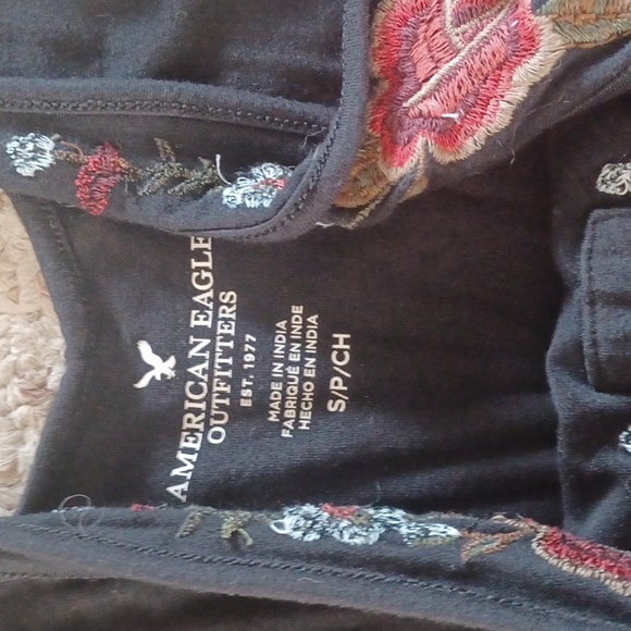 3 summer tops - Picture 4 of 8